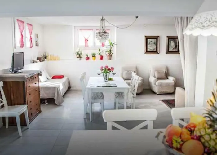 Casa de Férias Con Sauna Castronno